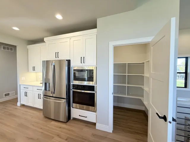 $1,139,400 | 908 Travis Larson, Waunakee, WI 53597