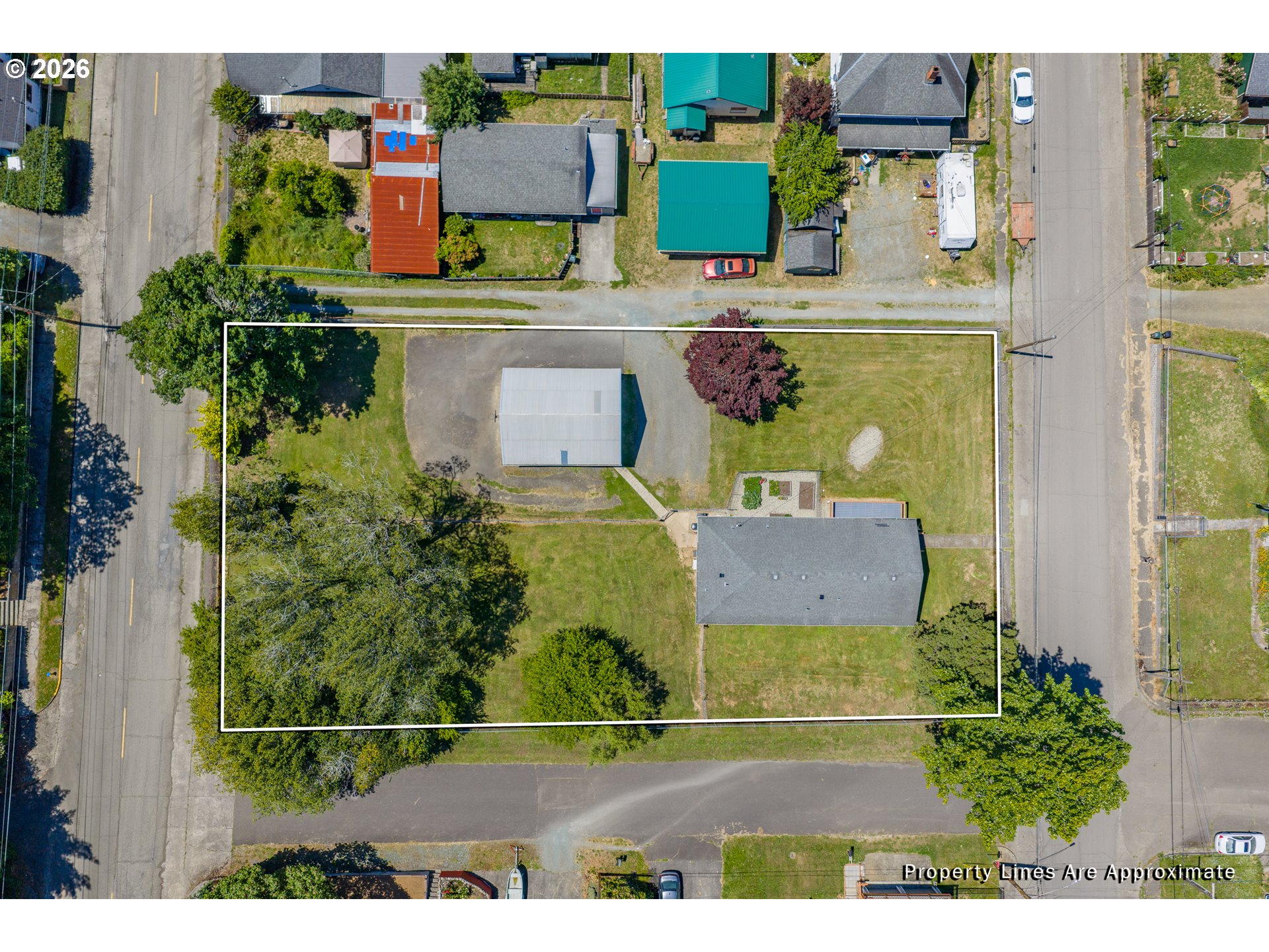 1228 Spruce Street Myrtle Point, OR 97458 - Photo 3 of 44