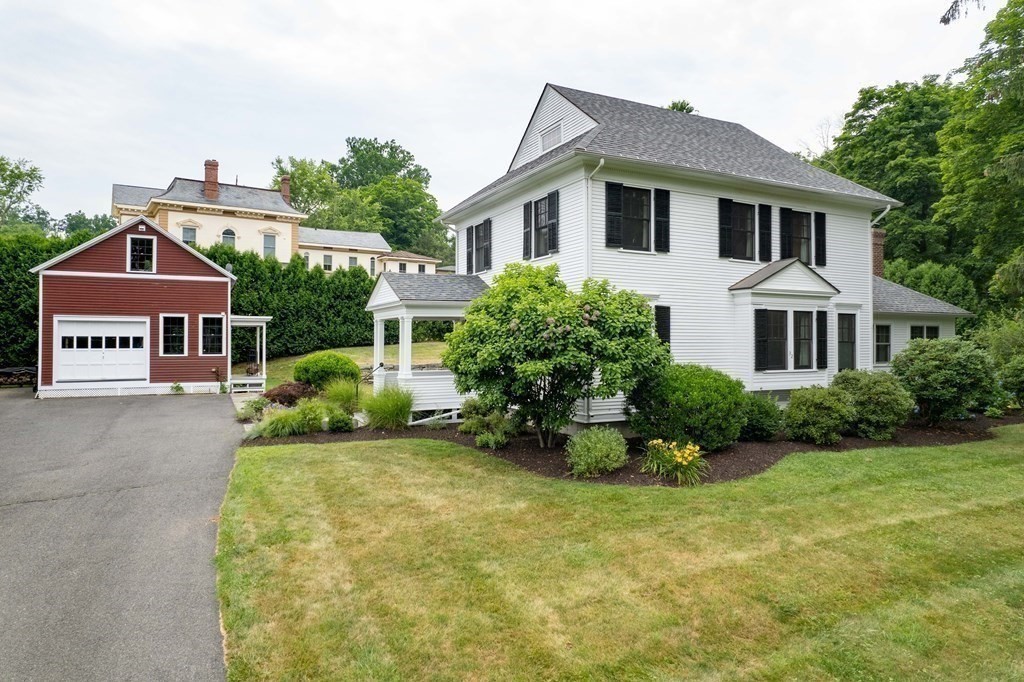 32 Gray Street Amherst, MA 01002 - Photo 1 of 42 Gallery Image 1
