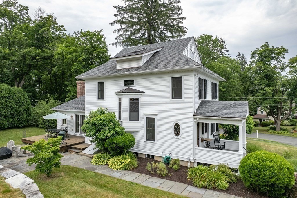 32 Gray Street Amherst, MA 01002 - Photo 5 of 42 Gallery Image 5
