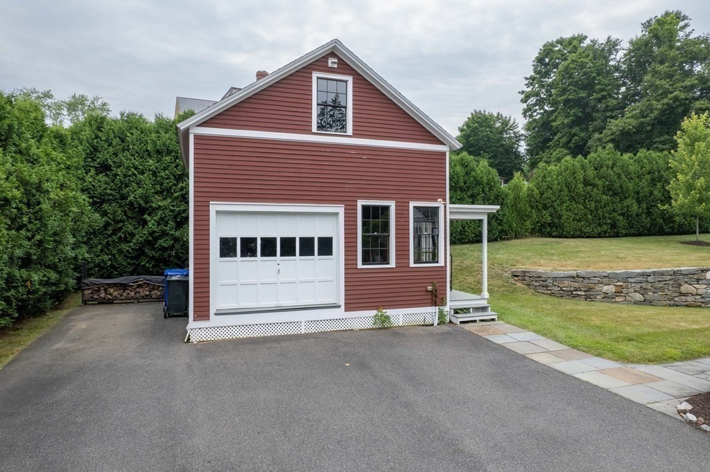 32 Gray Street Amherst, MA 01002 - Photo 6 of 42 Gallery Image 6