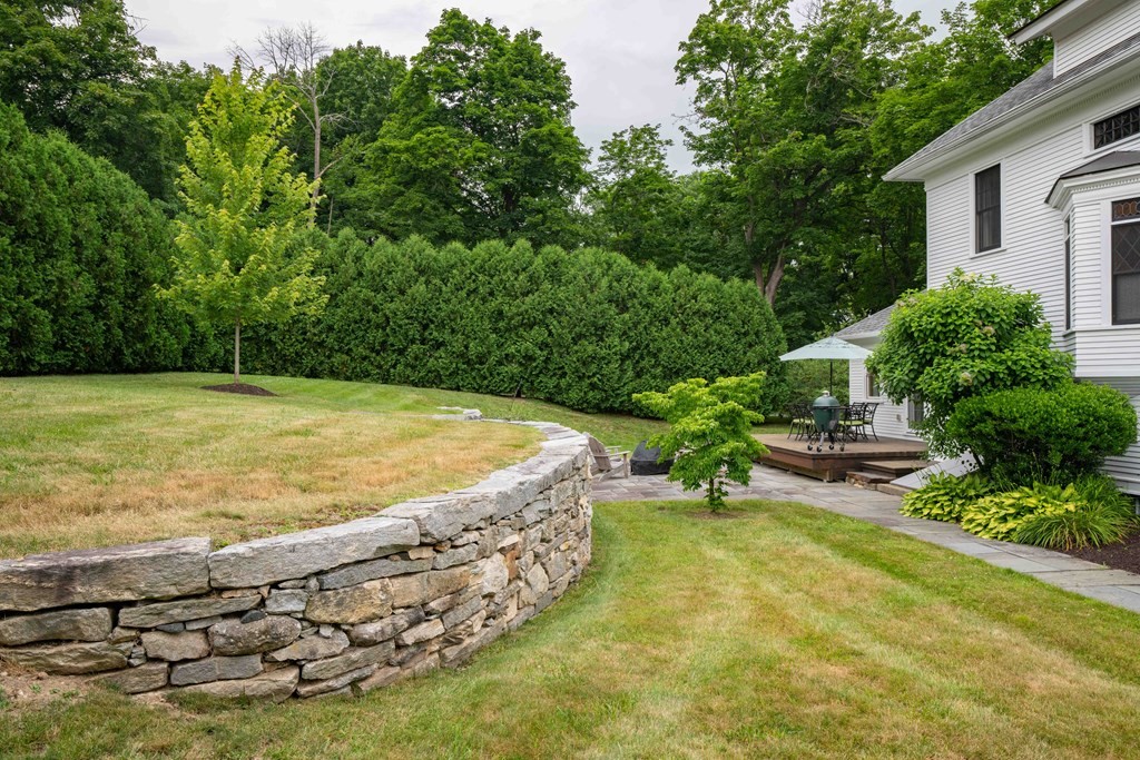 32 Gray Street Amherst, MA 01002 - Photo 8 of 42 Gallery Image 8