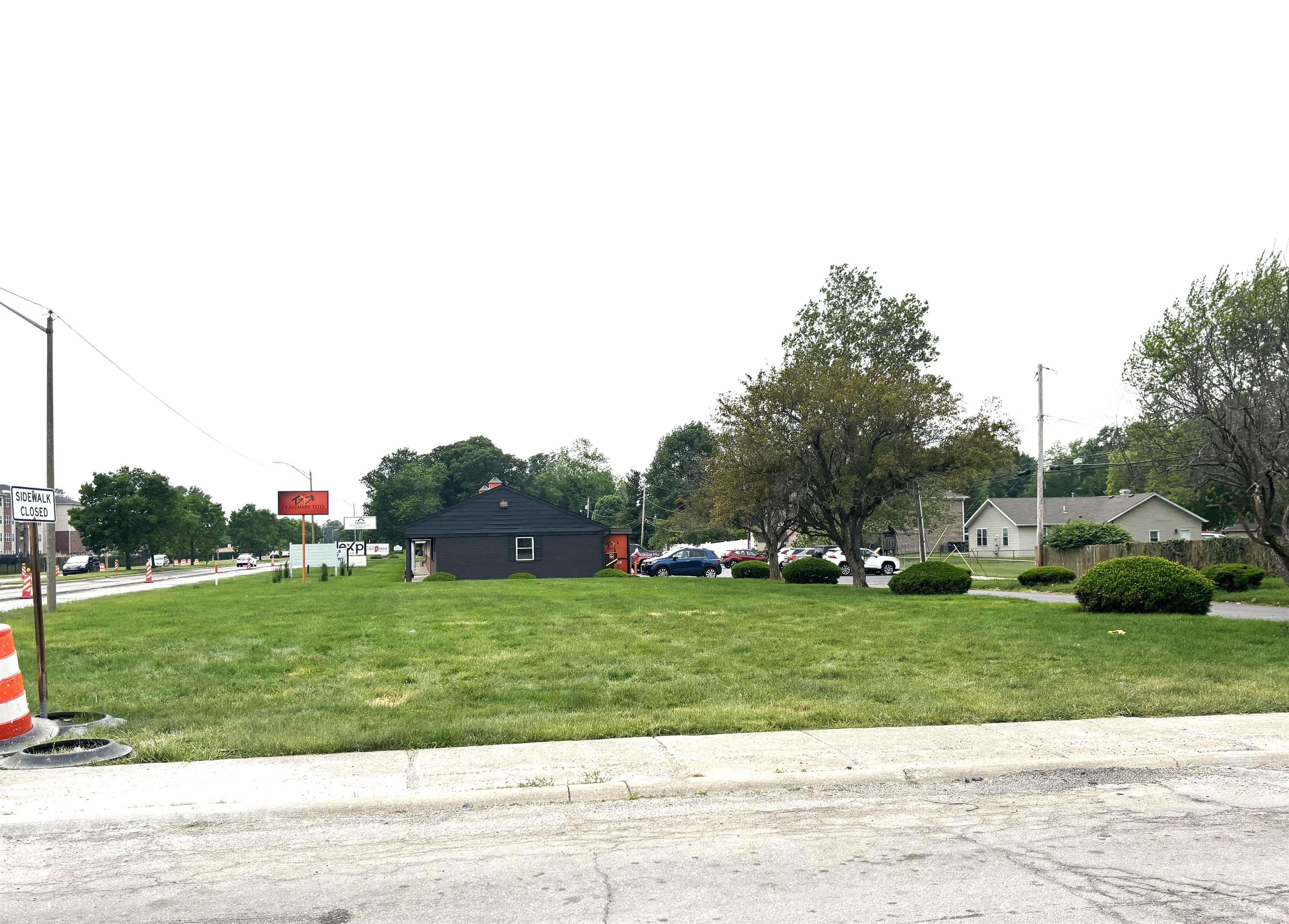 2000 West McGalliard Road Muncie, IN 47304 - Photo 5 of 13 Gallery Image 5