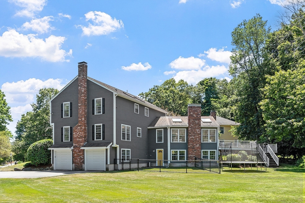 21 Valleyfield Street Lexington, MA 02421 - Photo 4 of 42