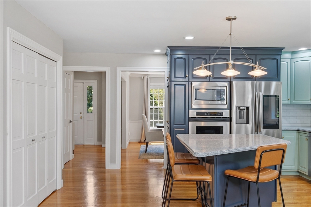 21 Valleyfield Street Lexington, MA 02421 - Photo 10 of 42