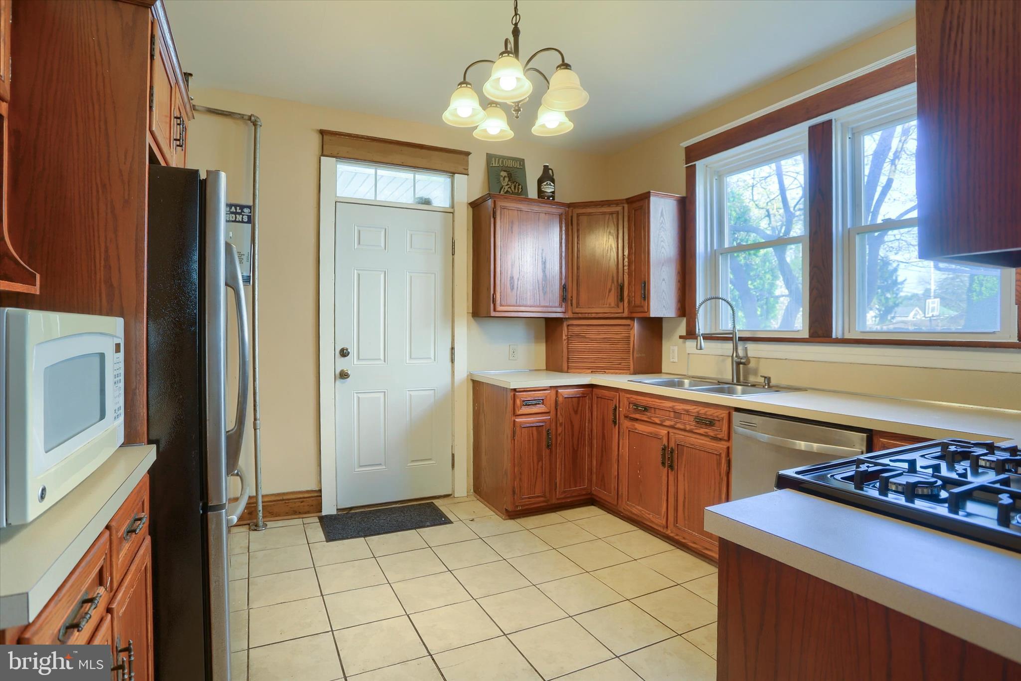 106 Shell Street Harrisburg, PA 17109 - Photo 8 of 27