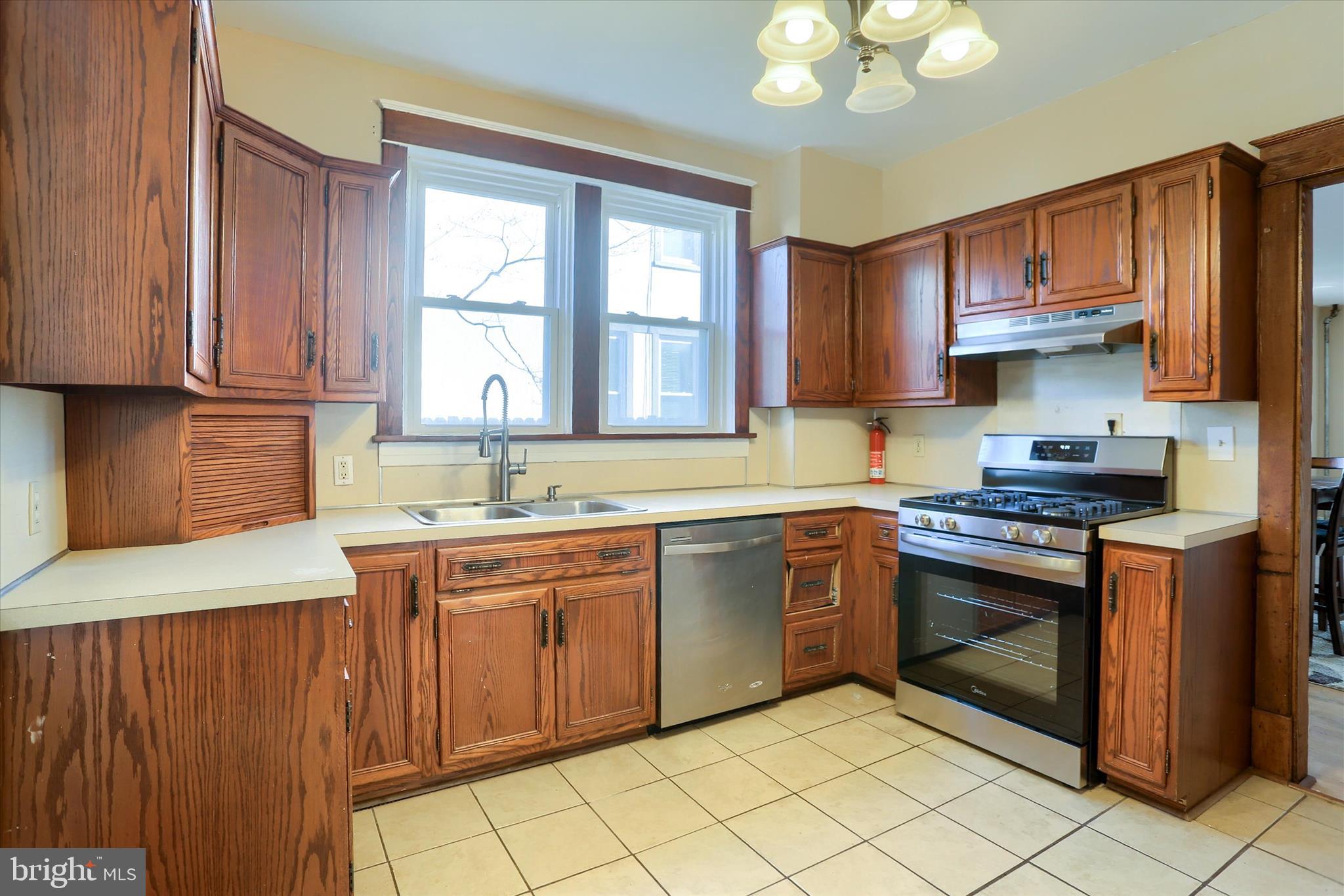 106 Shell Street Harrisburg, PA 17109 - Photo 9 of 27