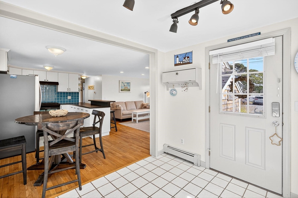 31 Easy Street Dennis, MA 02639 - Photo 15 of 41 a view of a dining area with furniture