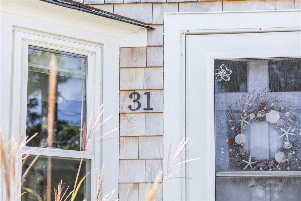31 Easy Street Dennis, MA 02639 - Photo 37 of 41 a view of front door and bedroom