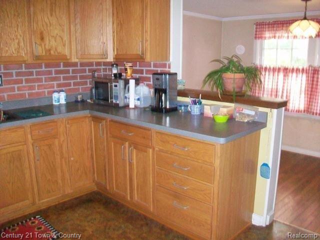 5 Norwich Road Pleasant Ridge, MI 48069 - Photo 4 of 16 102_5251.JPG