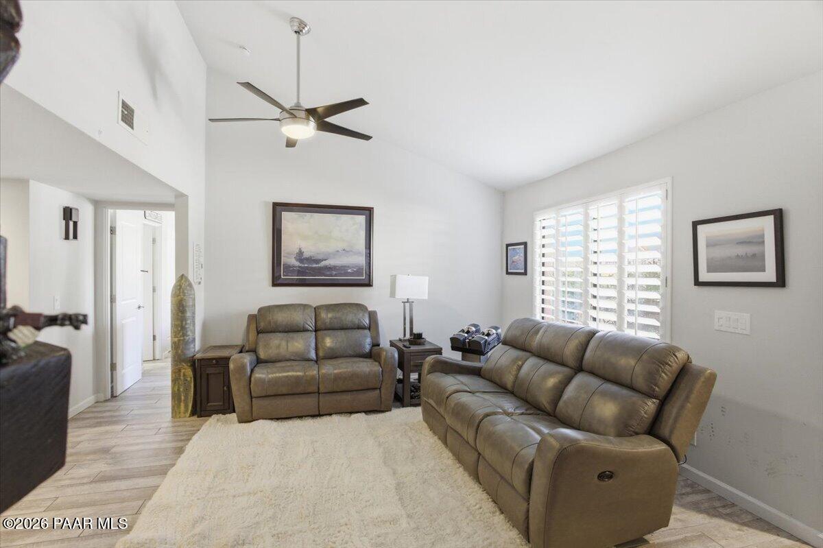 2180 Resort Way South, Unit A7 Prescott, AZ 86301 - Photo 14 of 27 a living room with furniture