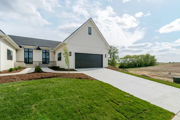 $420,000 | 214 Allison Road, Lexington, IL 61753
