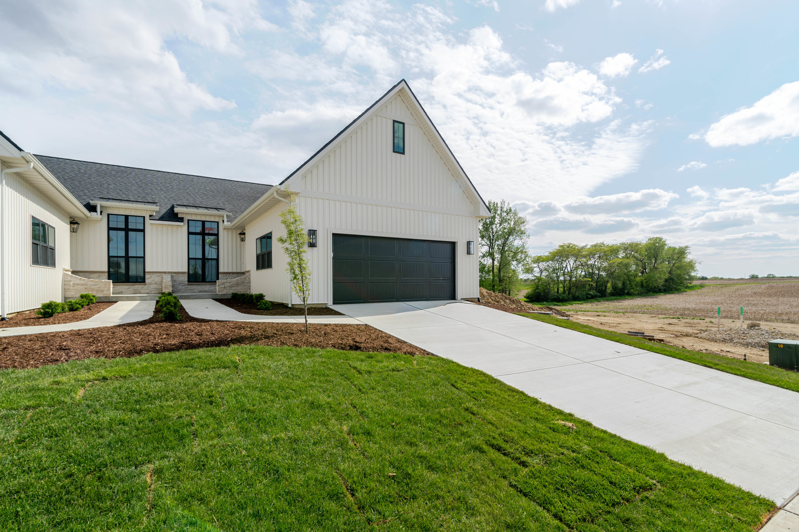 214 Allison Road Lexington, IL 61753 - Photo 1 of 59