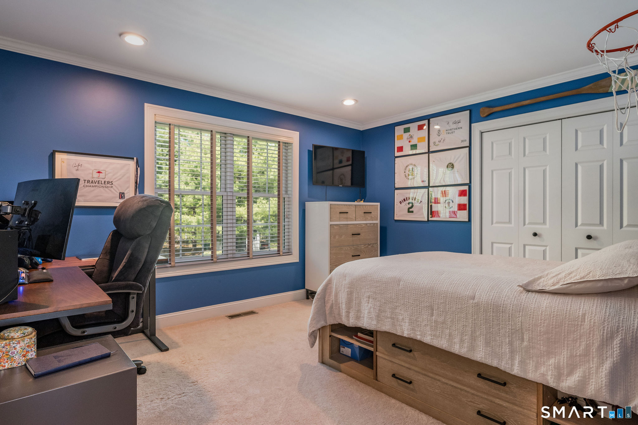170 Devonshire Lane Madison, CT 06443 - Photo 25 of 39 a bedroom with a bed and a window