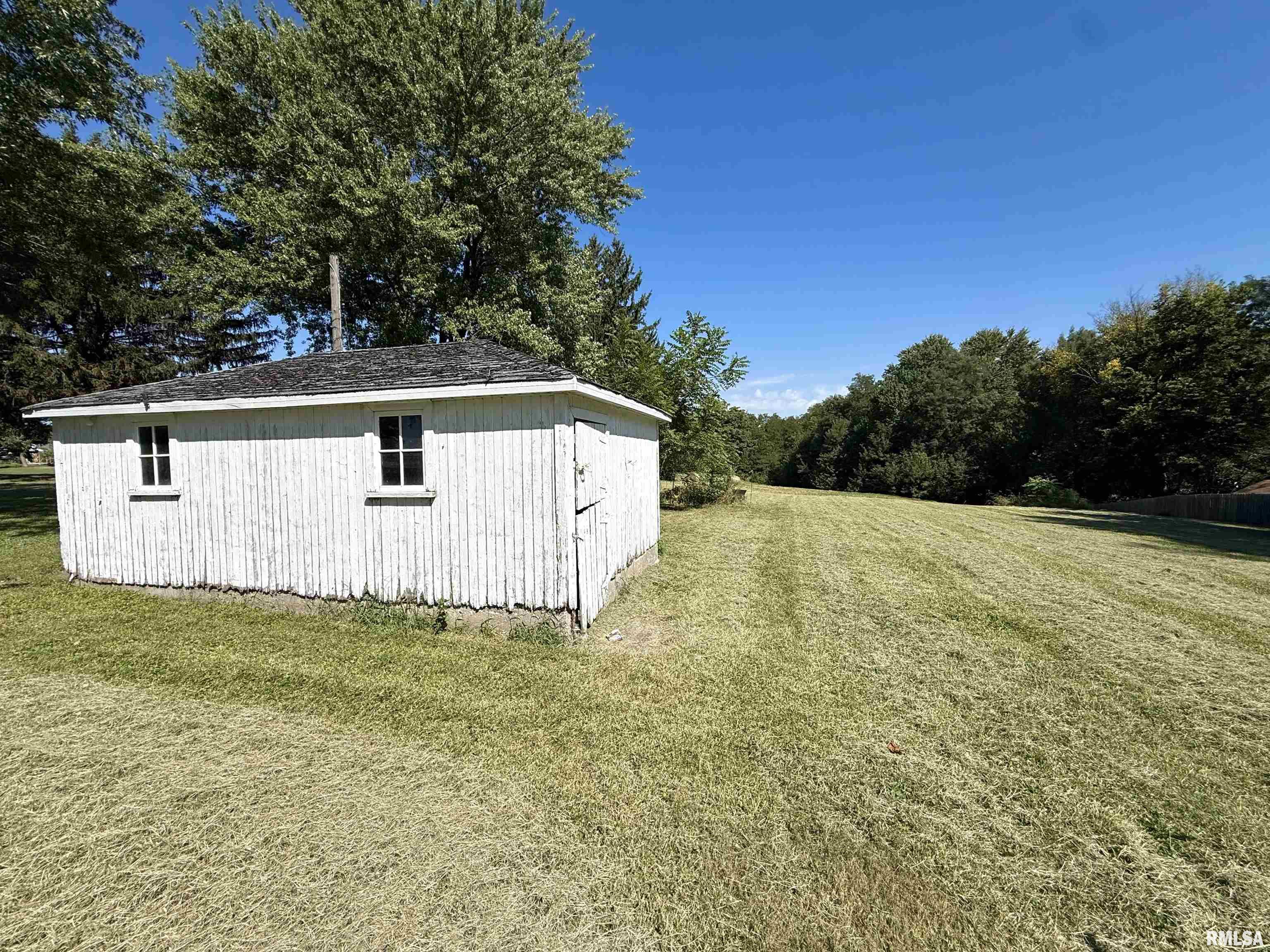 3509 Ellington Road Quincy, IL 62305 - Photo 17 of 24 Gallery Image 17