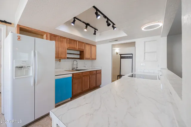 $2,495 | 2429 East Juanita Avenue, Mesa, AZ 85204