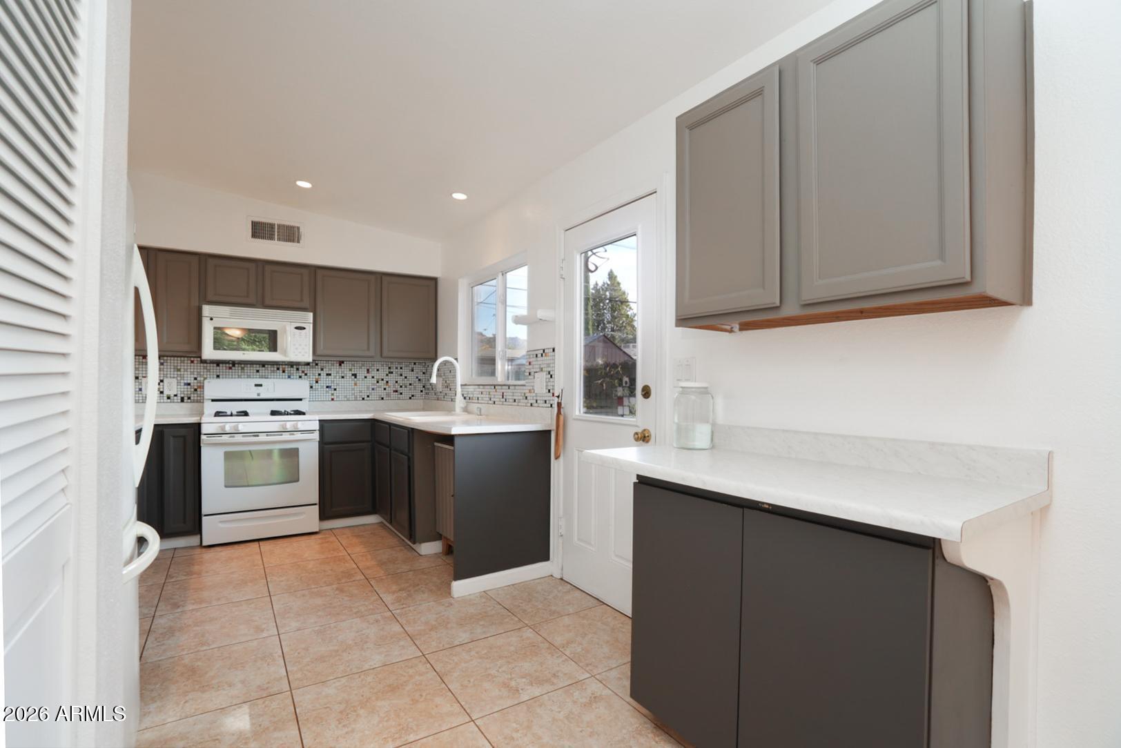 40 View Drive Sedona, AZ 86336 - Photo 14 of 35 DSC00110-Edit