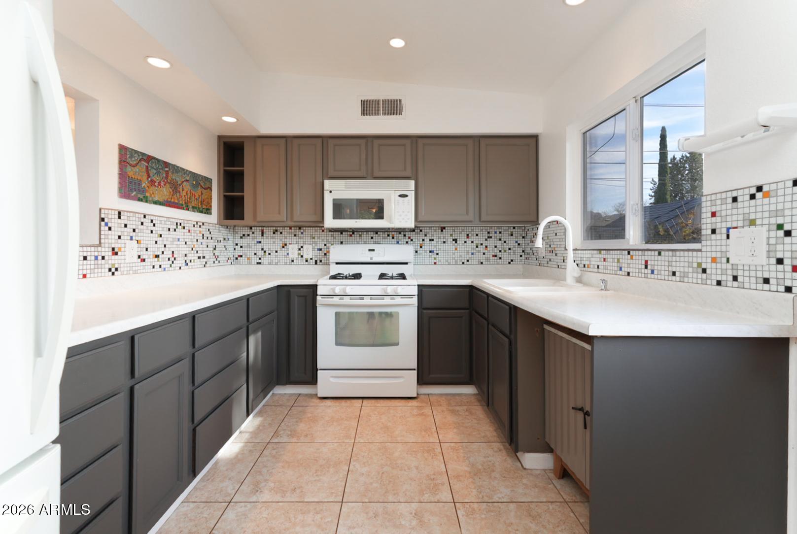 40 View Drive Sedona, AZ 86336 - Photo 16 of 35 DSC00115-Edit