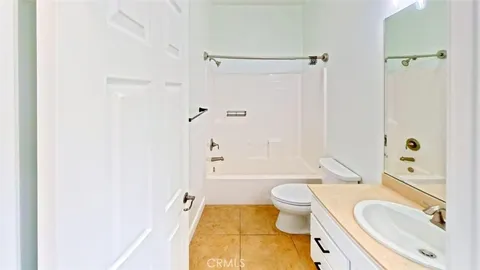 $574,900 | 23808 Toscana Drive, Unit 28039, Valencia, CA 91354