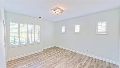 $574,900 | 23808 Toscana Drive, Unit 28039, Valencia, CA 91354