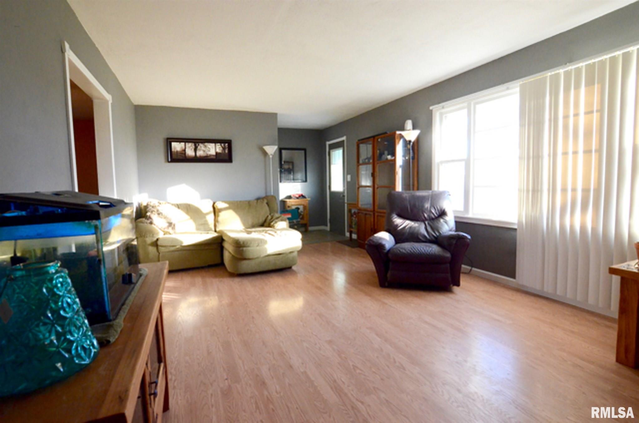 105 Oakdale Road Washington, IL 61571 - Photo 8 of 29 Gallery Image 8