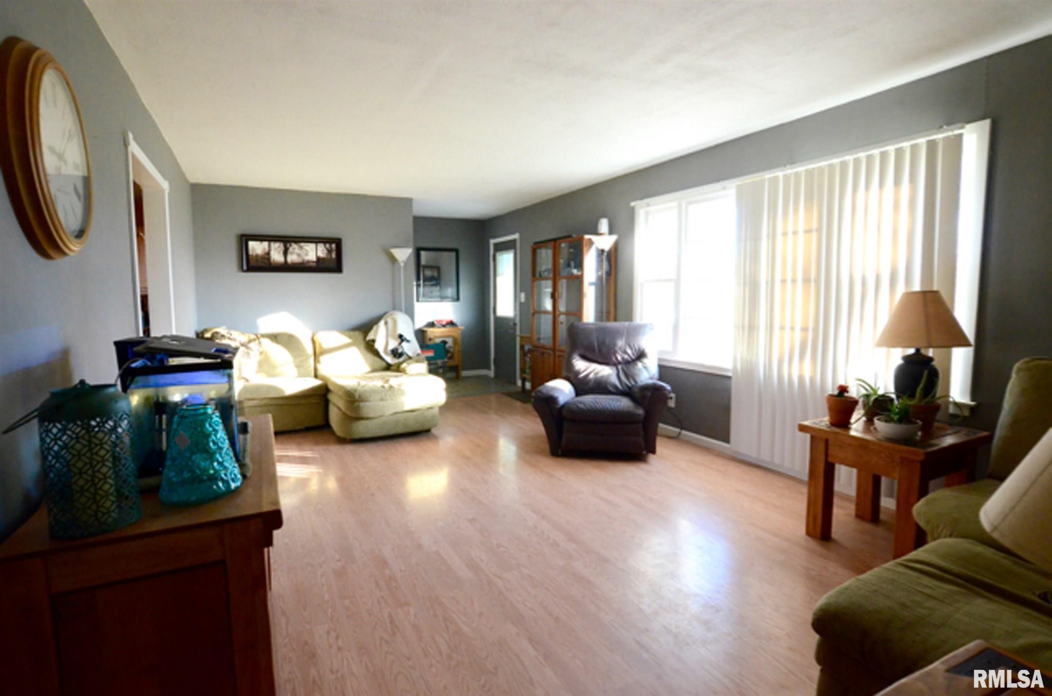 105 Oakdale Road Washington, IL 61571 - Photo 10 of 29 Gallery Image 10