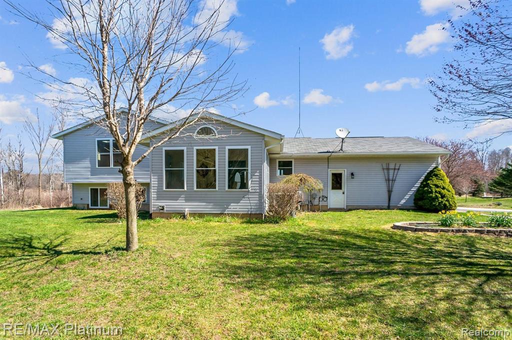 8587 West Lange Road Fowlerville, MI 48836 - Photo 29 of 37