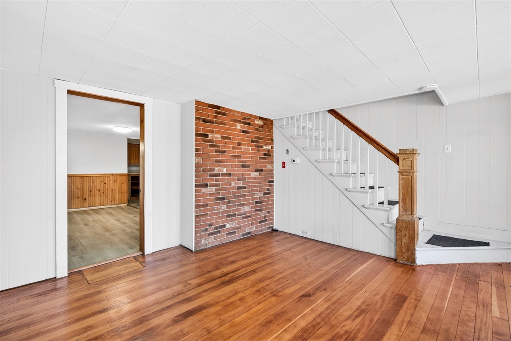 40 Moran Street Gardner, MA 01440 - Photo 8 of 32