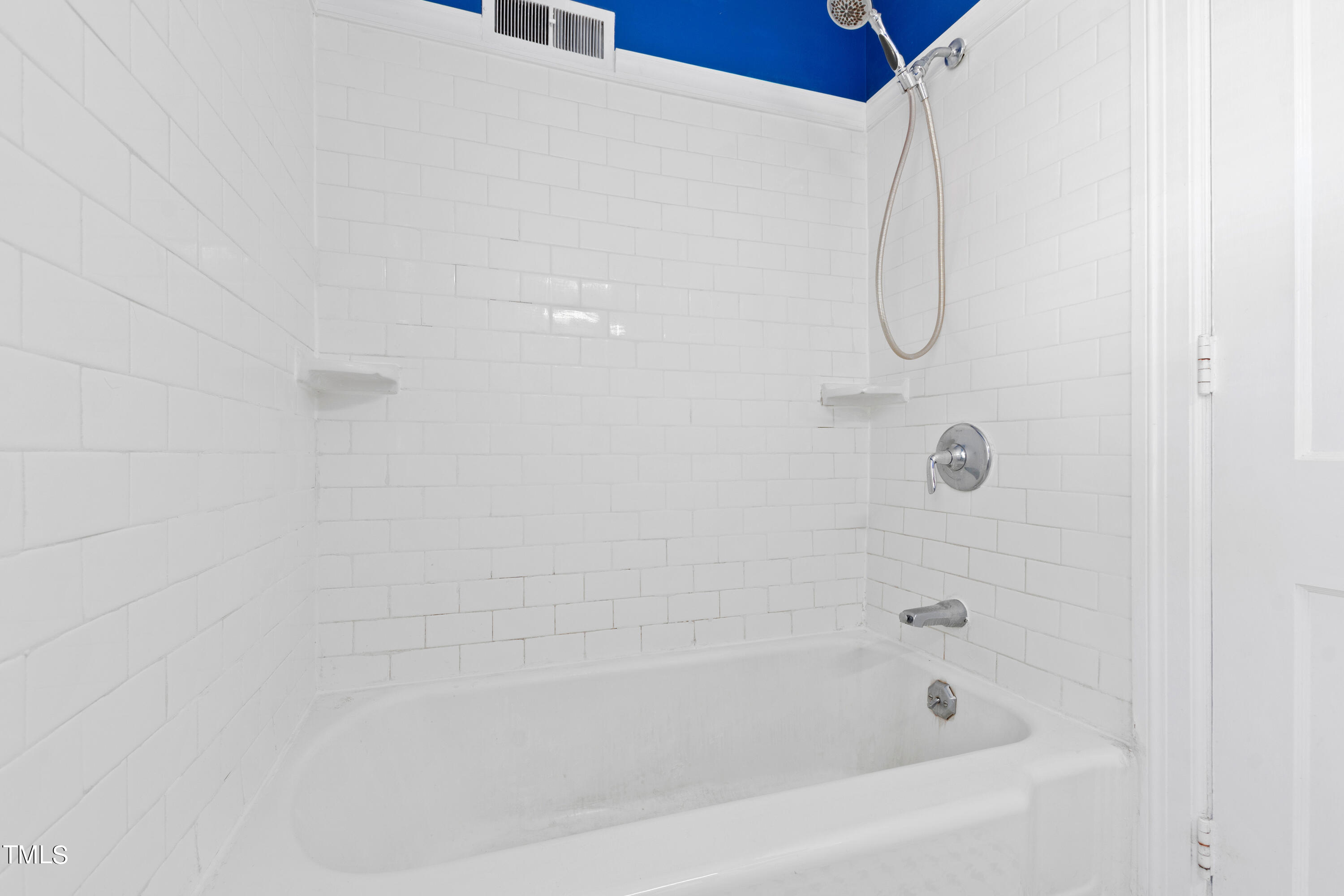 305 Hillcrest Road Raleigh, NC 27605 - Photo 26 of 45 24 Bathroom 5