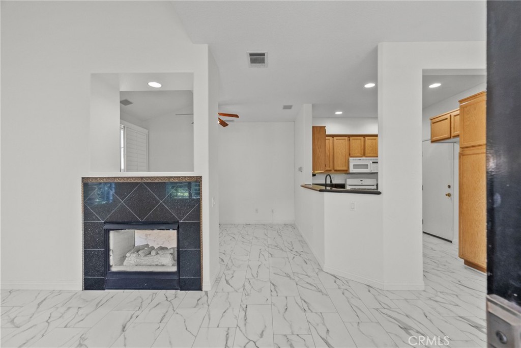 27017 Big Rapids Loop, Unit 37 Valencia, CA 91354 - Photo 11 of 45