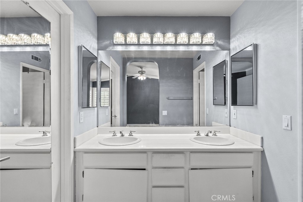 27017 Big Rapids Loop, Unit 37 Valencia, CA 91354 - Photo 35 of 45