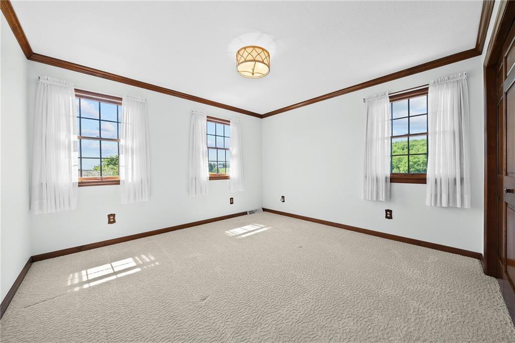137 Field Club Circle McKees Rocks, PA 15136 - Photo 30 of 47 Gallery Image 30