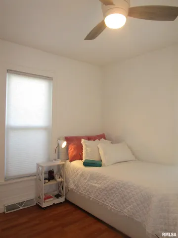 $115,000 | 302 2nd Street, Carmi, IL 62821