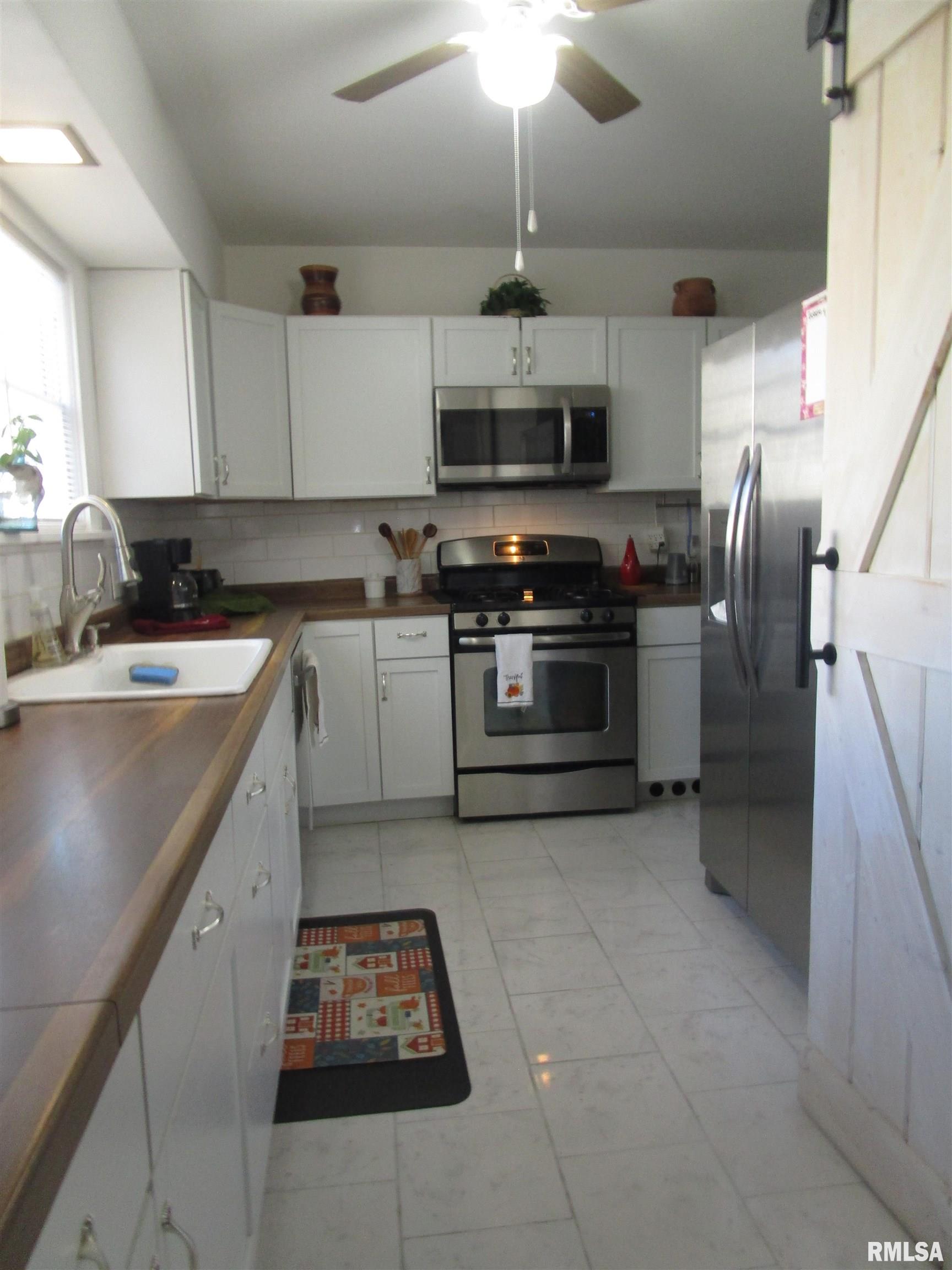 302 2nd Street Carmi, IL 62821 - Photo 17 of 20