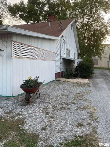 $115,000 | 302 2nd Street, Carmi, IL 62821