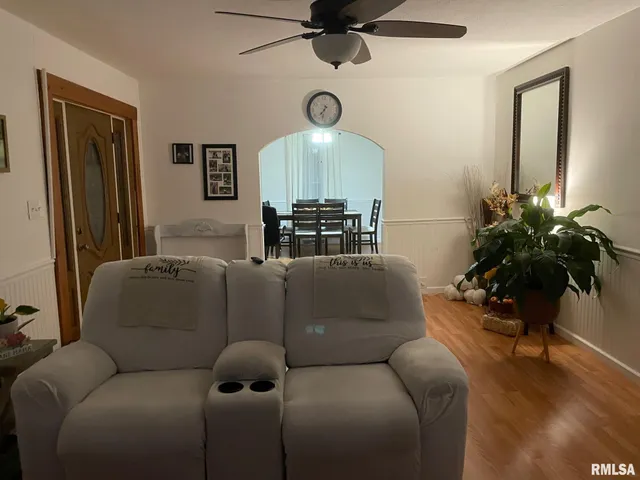 $115,000 | 302 2nd Street, Carmi, IL 62821