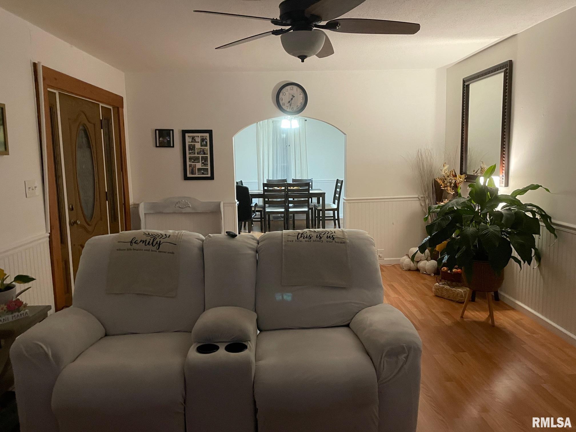 302 2nd Street Carmi, IL 62821 - Photo 7 of 20