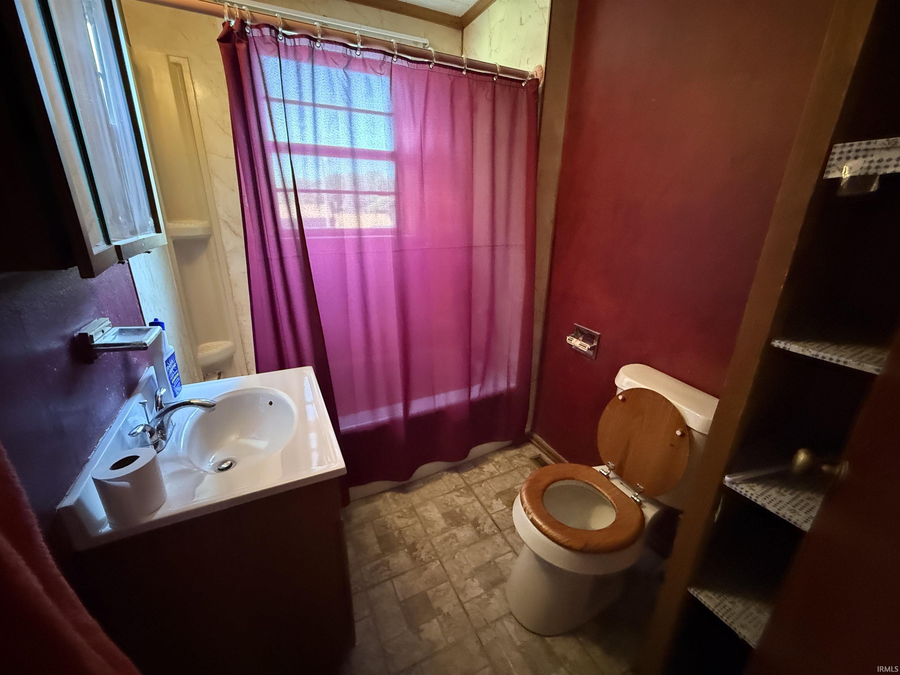 802 Biddle Street Logansport, IN 46947 - Photo 4 of 10