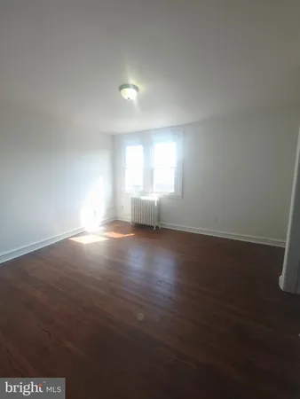 $2,300 | 154 North Carol Boulevard, Upper Darby, PA 19082