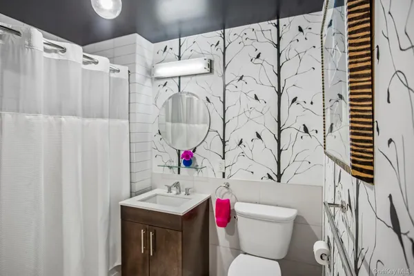 $3,900 | 535 West 52nd Street, Unit 6E | Hell's Kitchen