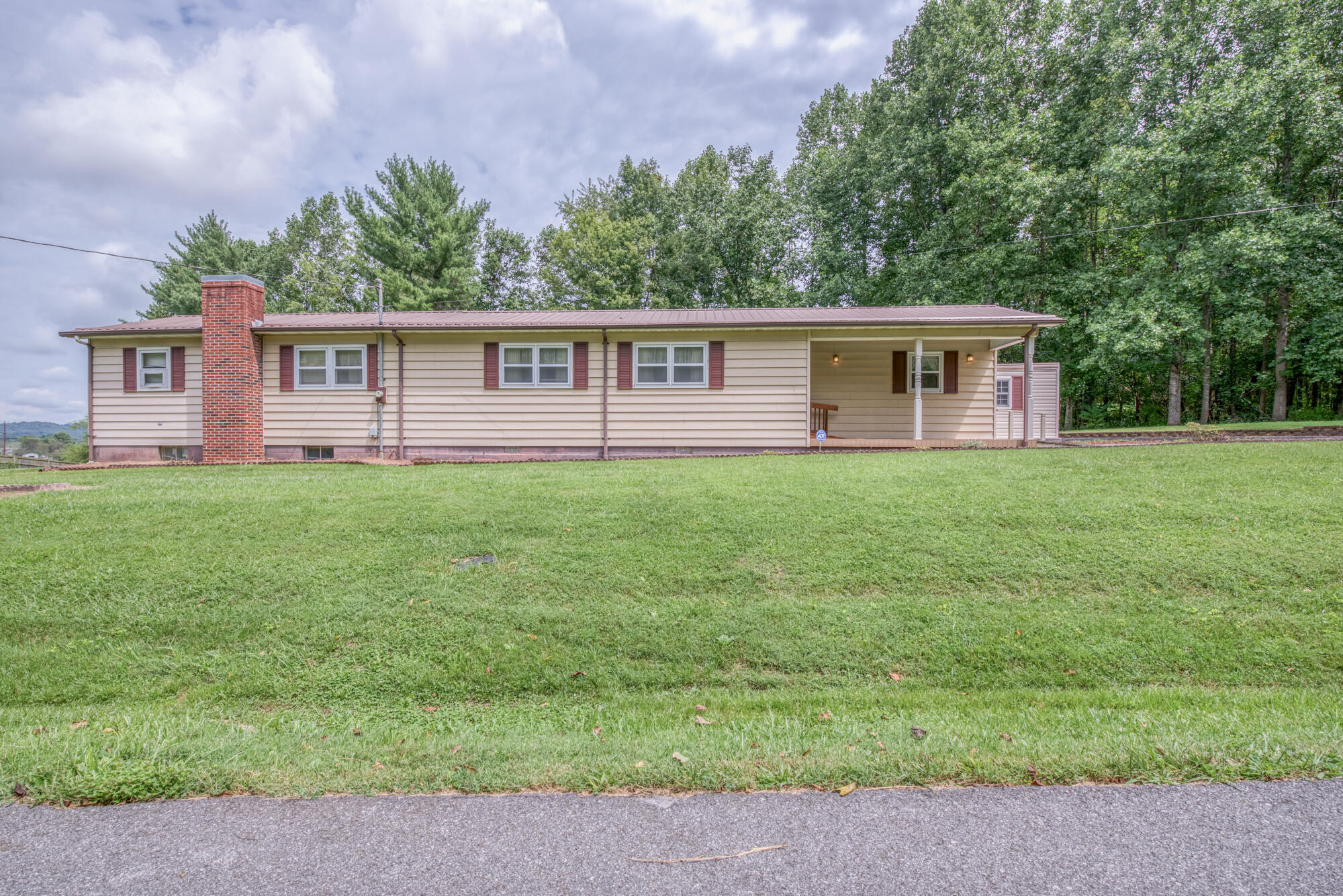 130 5 Oaks Road Jonesborough, TN 37659 - Photo 1 of 27 161_0455_27 copy