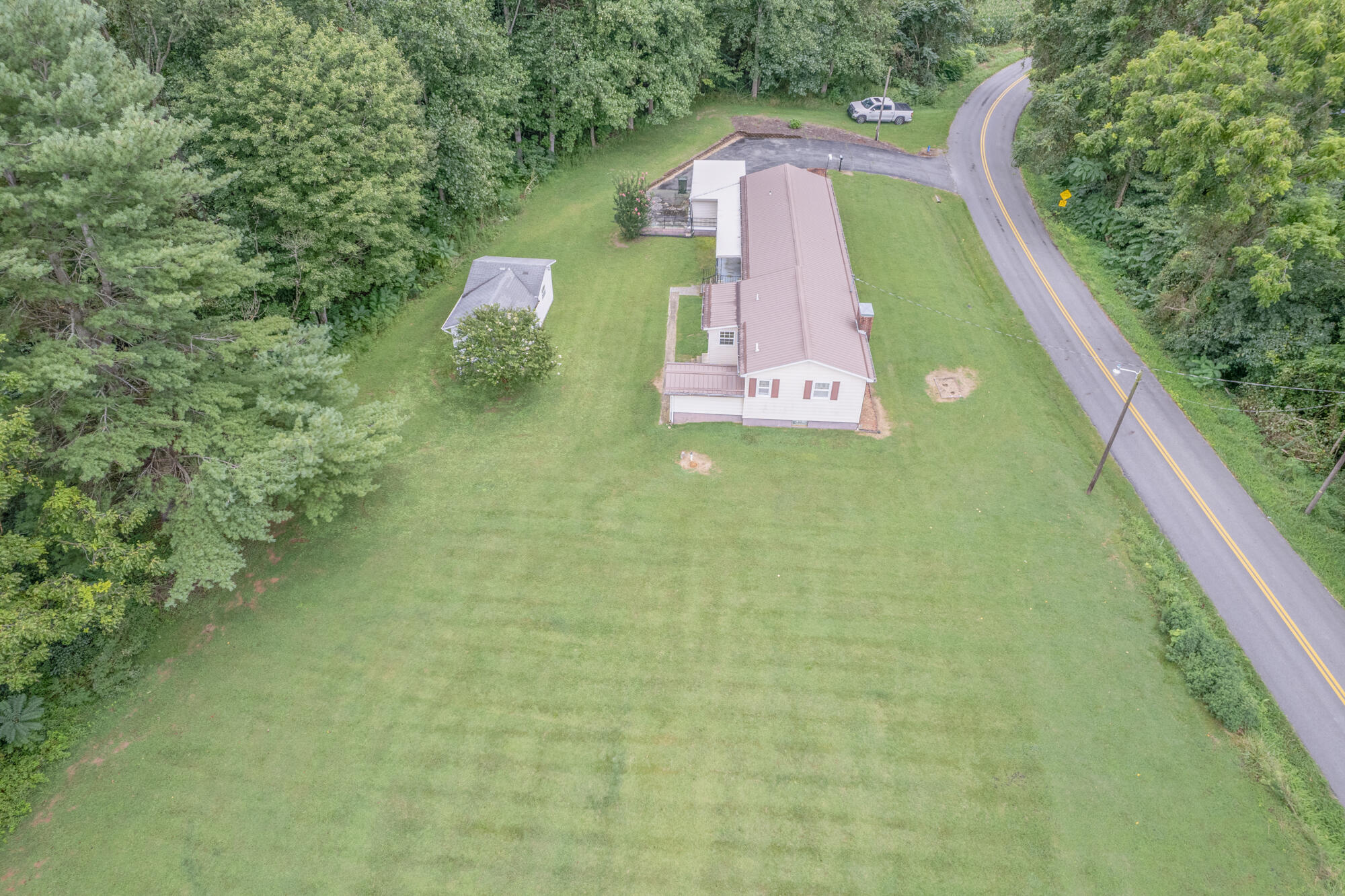 130 5 Oaks Road Jonesborough, TN 37659 - Photo 24 of 27 DJI_0395 copy