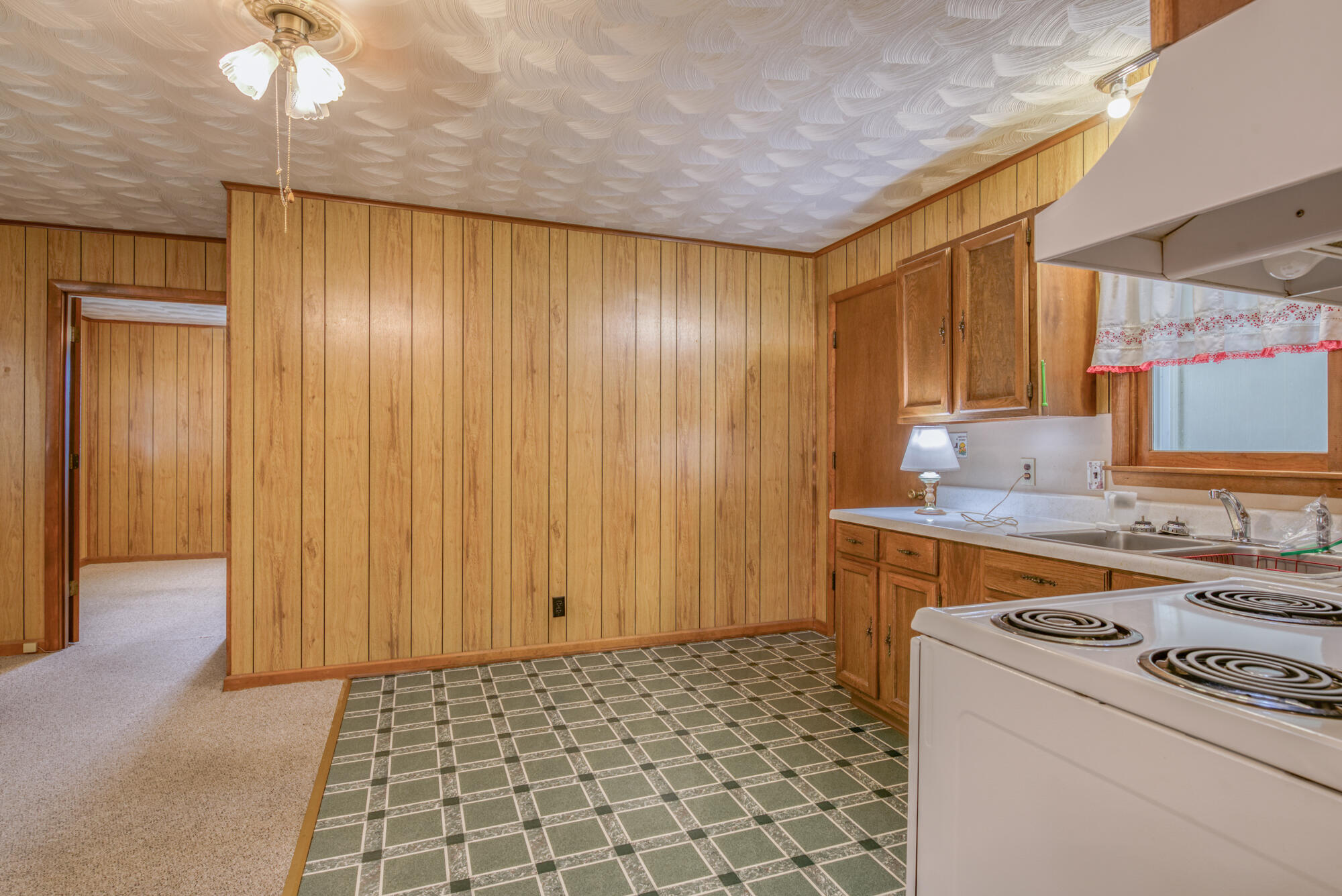 130 5 Oaks Road Jonesborough, TN 37659 - Photo 8 of 27 161_0380_1 copy