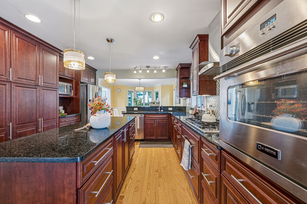 144 Wiswall Road Newton, MA 02459 - Photo 15 of 41