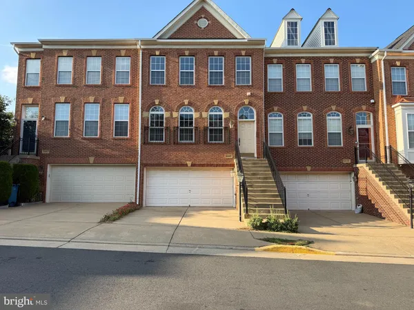 $3,400 | 5669 Faircloth Court, Centreville, VA 20120