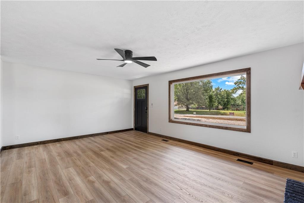 13611 East Neosho Road Nevada, MO 64772 - Photo 11 of 36