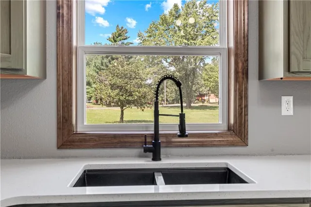 $253,000 | 13611 East Neosho Road, Nevada, MO 64772