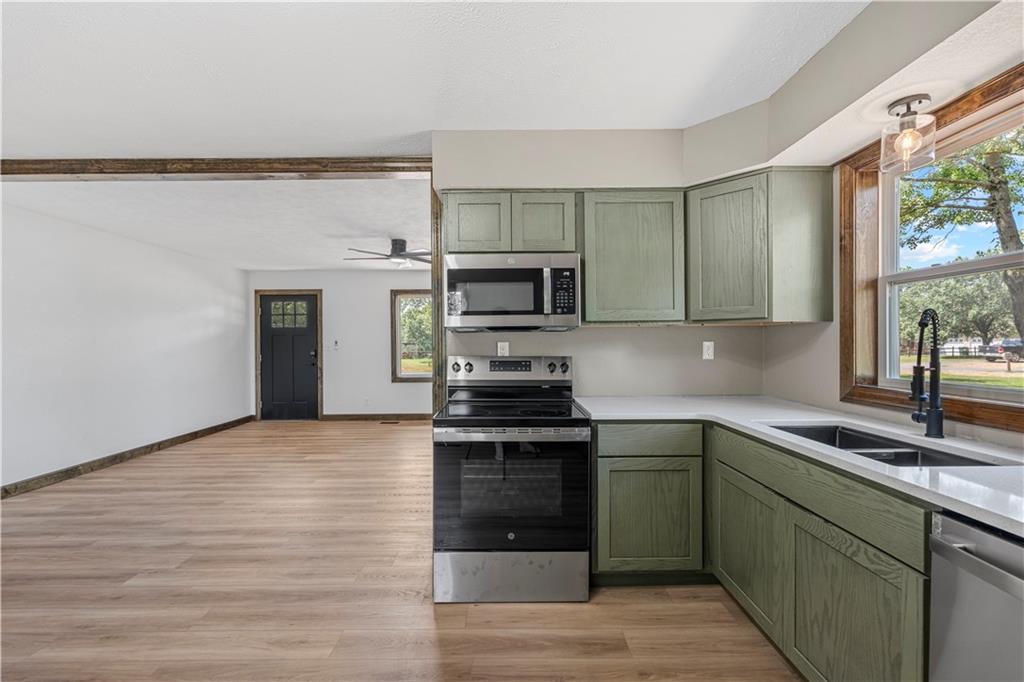 13611 East Neosho Road Nevada, MO 64772 - Photo 17 of 36