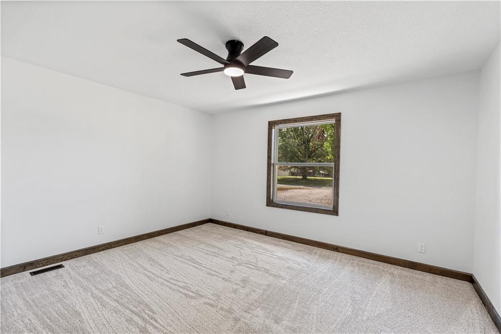 13611 East Neosho Road Nevada, MO 64772 - Photo 25 of 36