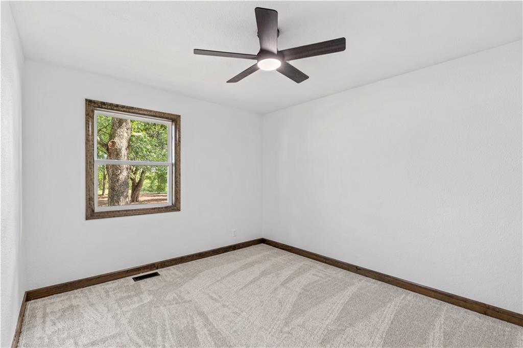 13611 East Neosho Road Nevada, MO 64772 - Photo 26 of 36